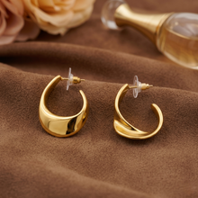 Chunky Gold Teardrop C-Hoop Earrings